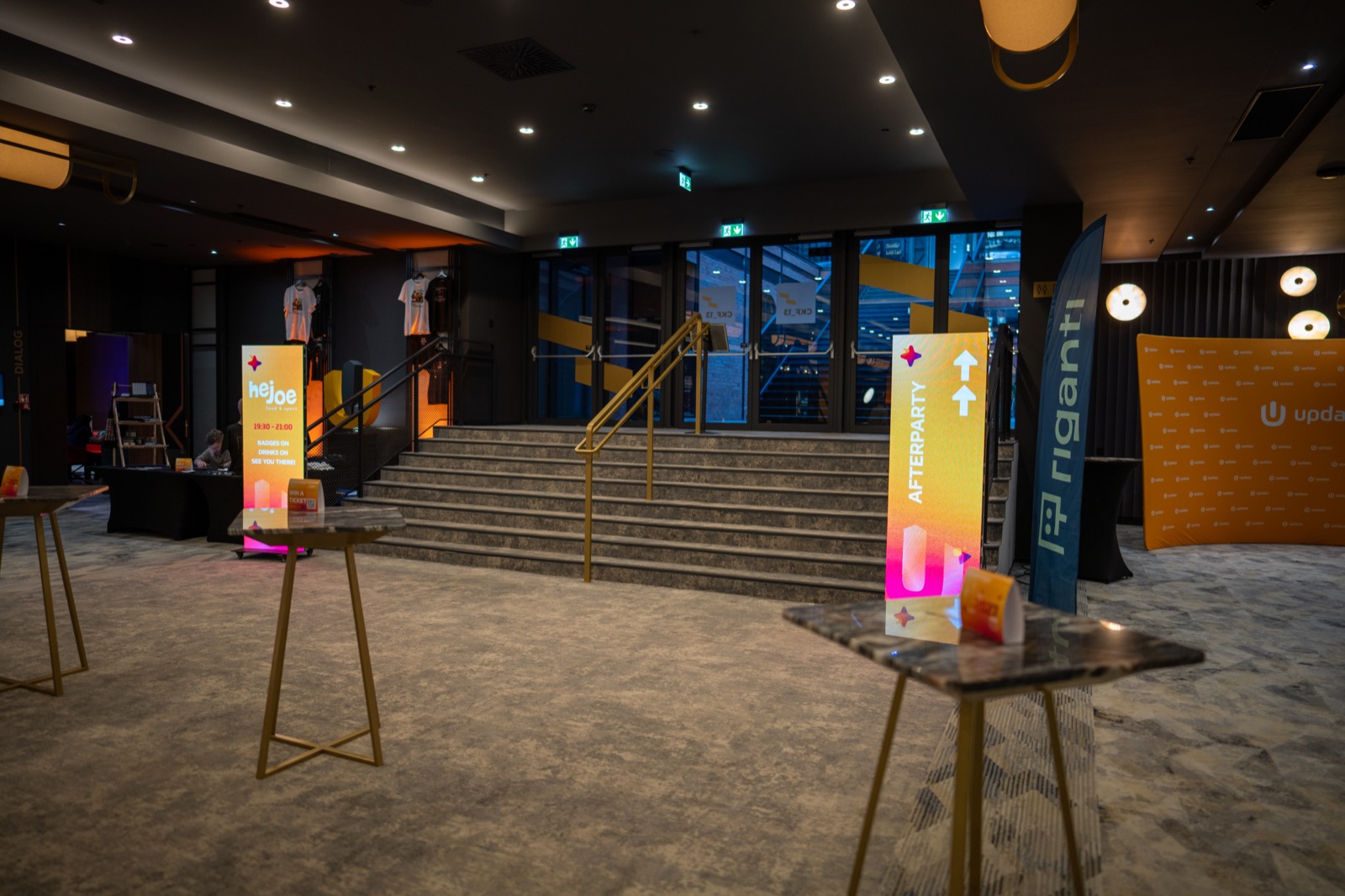 Update Conference — navigační obrazovky ve foyer